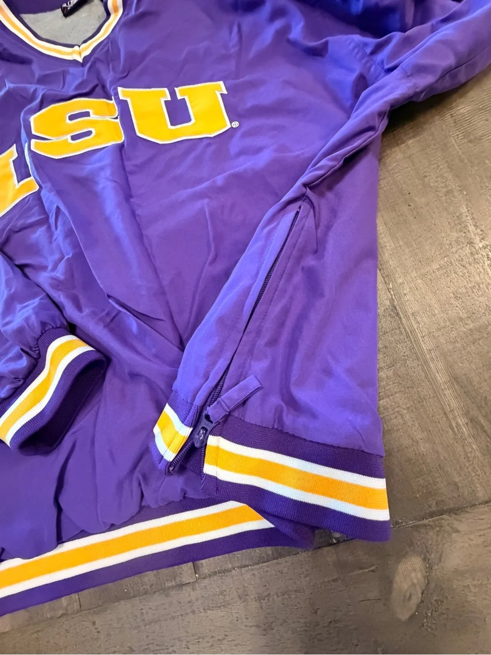 Vintage 90s LSU Tigers V-Neck Sz XL Windbreaker Pullover Purple Embroidered